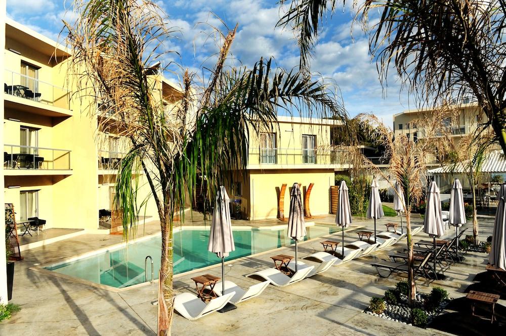 Sikyon Coast Hotel And Resort 西洛卡特伦 外观 照片